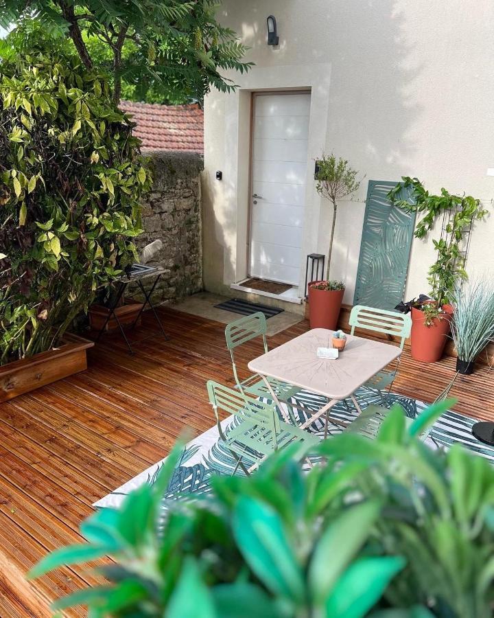 Le 104 Feuvrier Apartman Dole Kültér fotó
